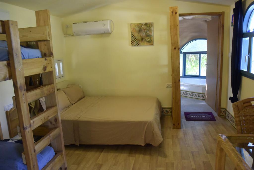 Sede Zevi Dutch Farm Israel Bed & Breakfast エクステリア 写真